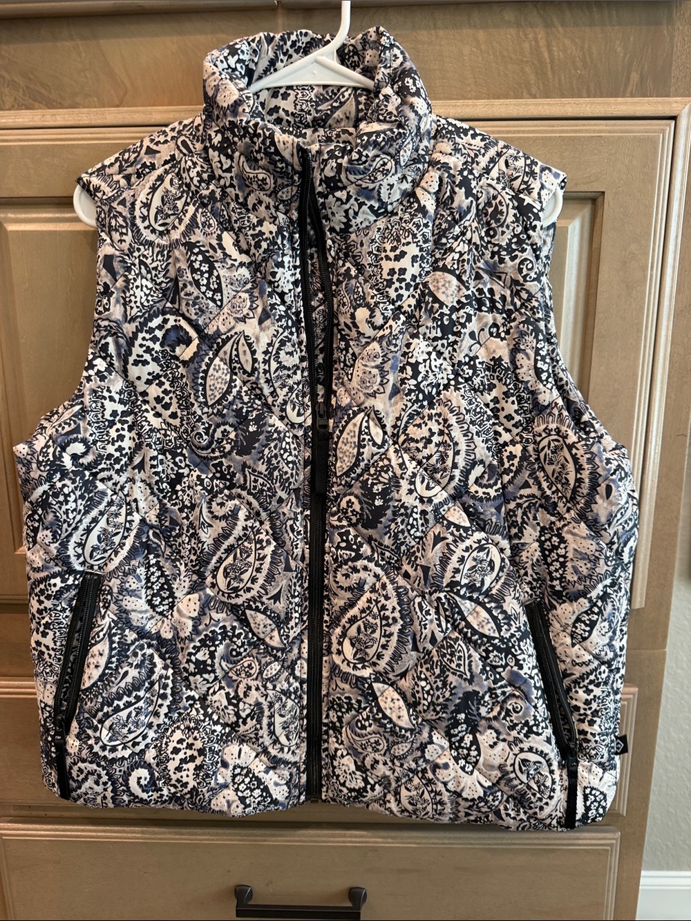 Vera Bradley Navy & White Paisley Quilted Vest